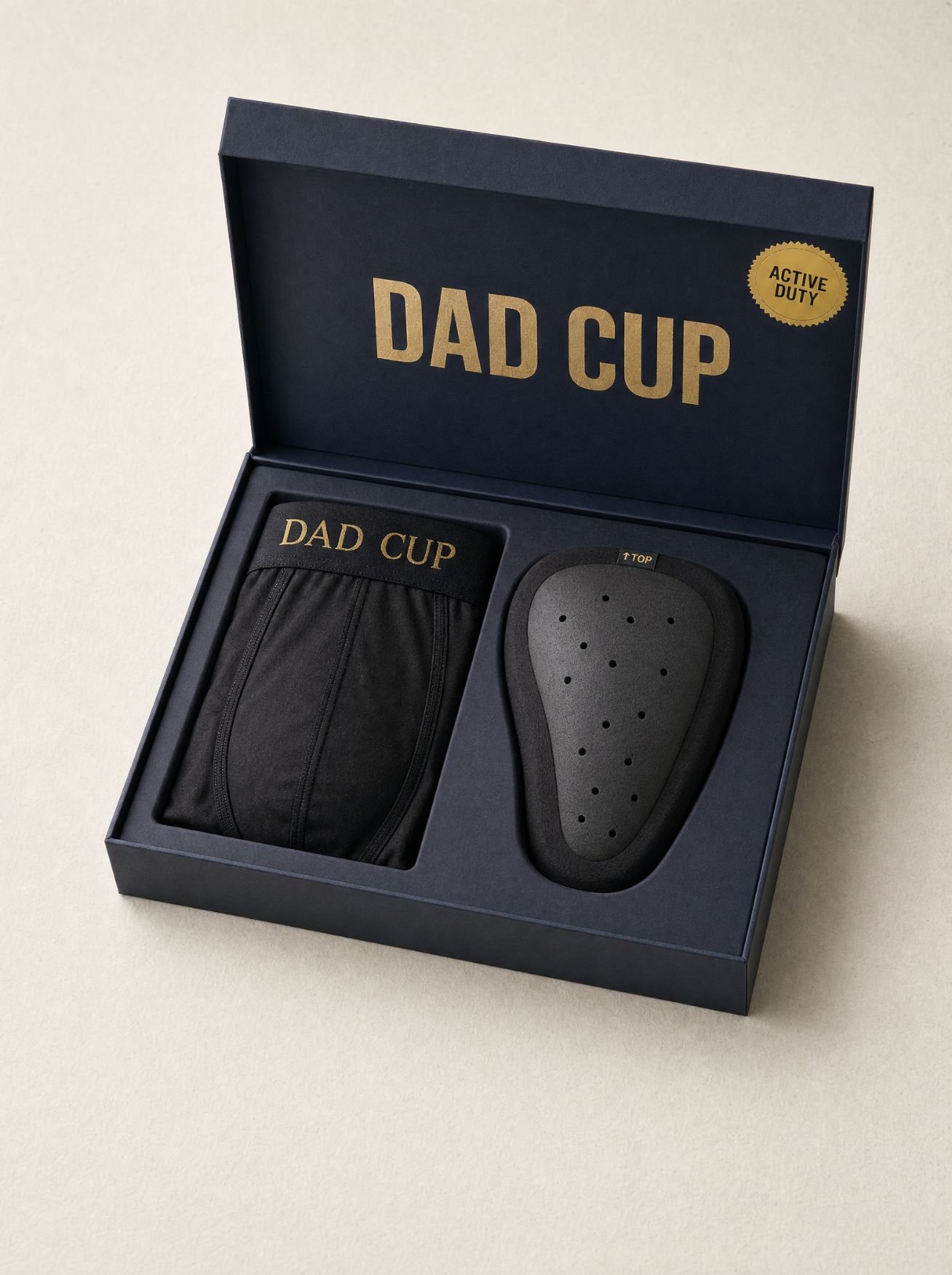 The Kit — Pearl Clutcher brief and Cup in navy gift box